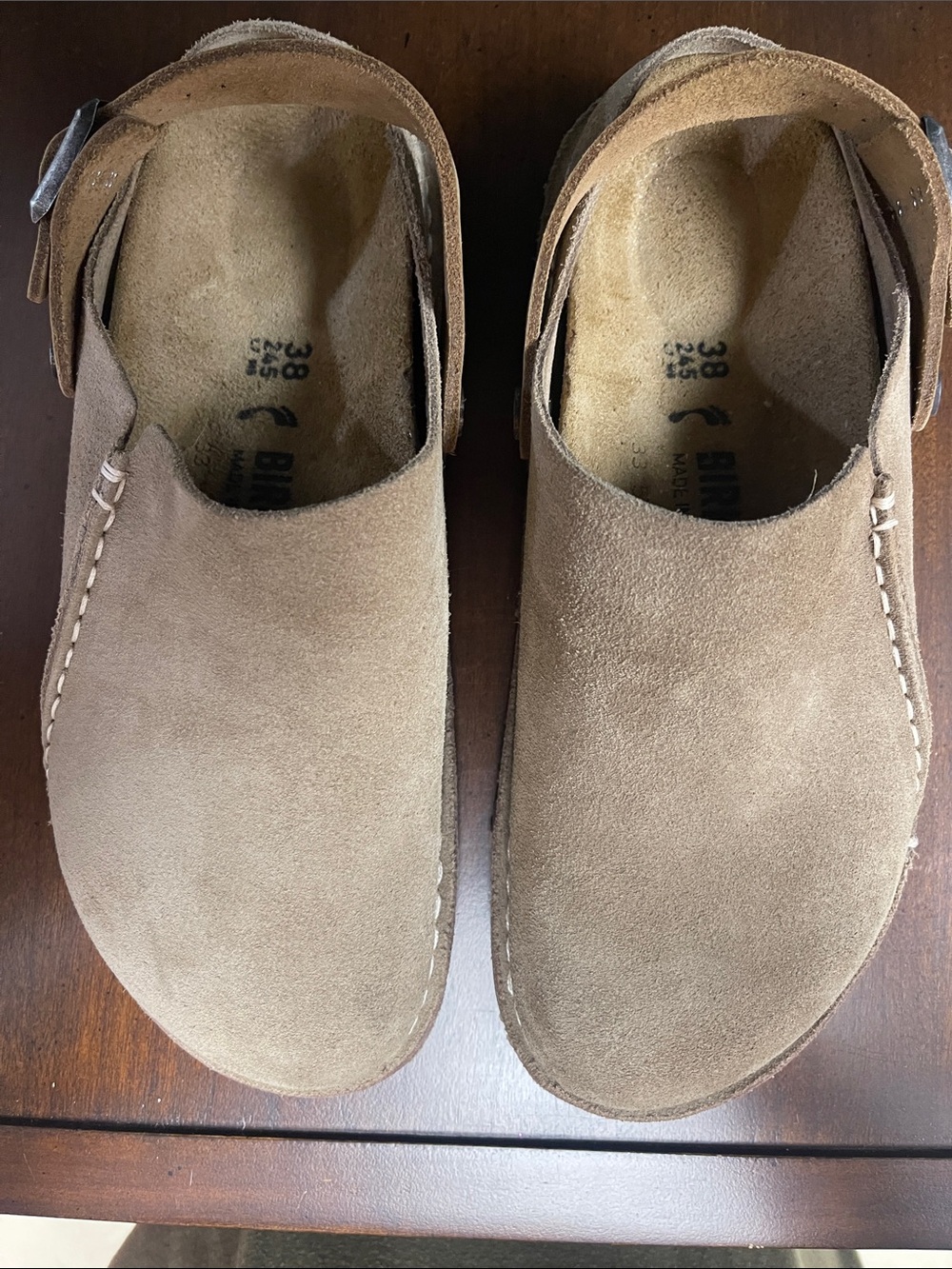 Birkenstock clog w/buckle EUC women’s size 38 tan color - Picture 4 of 5